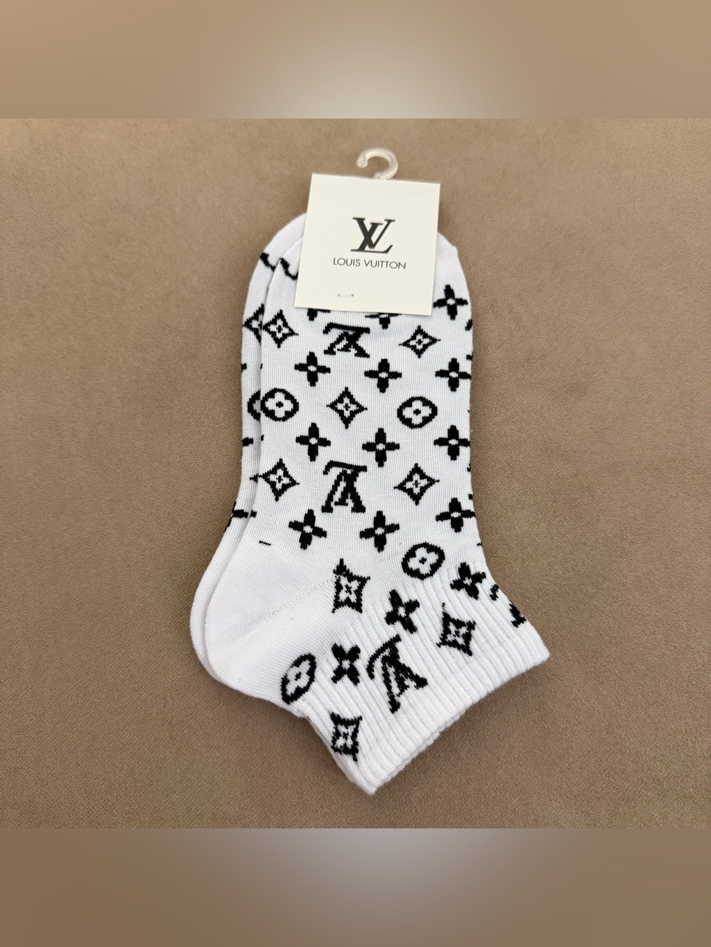 Nwt Premium Designer Monogram Ankle Socks White / Black